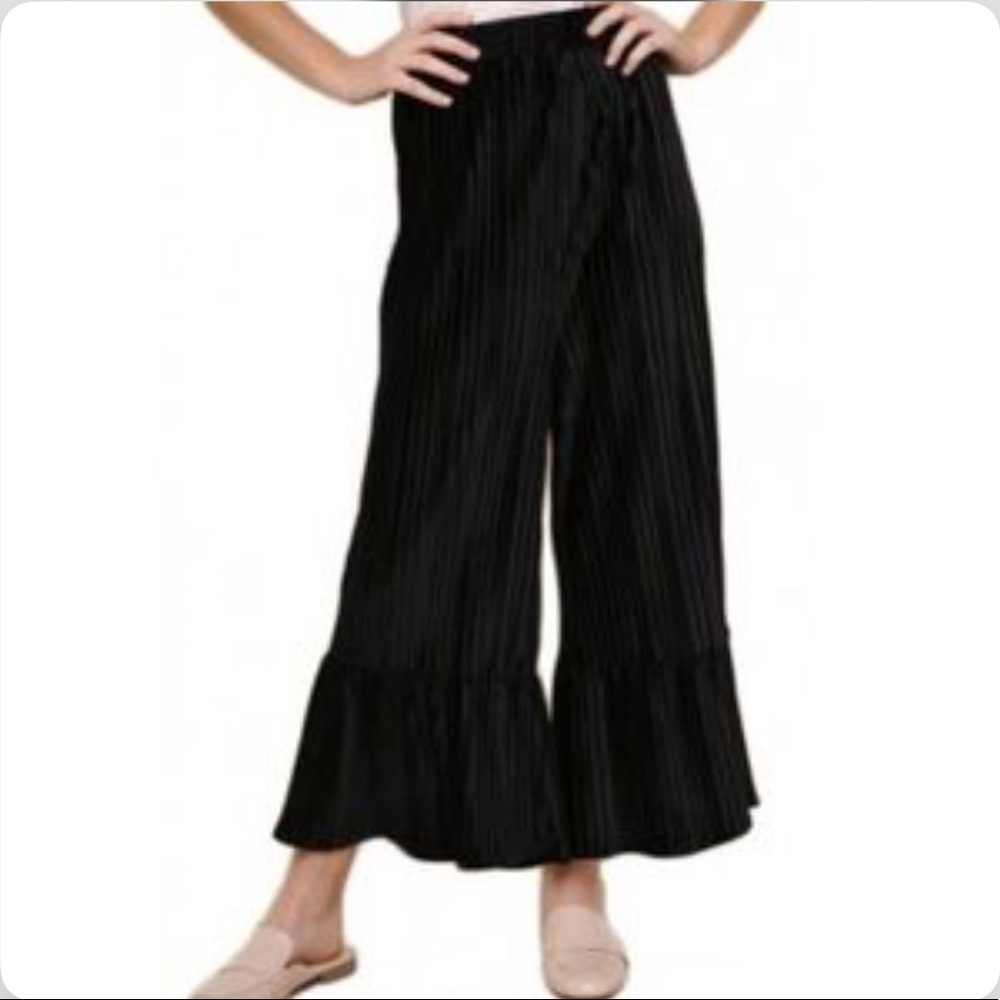 Umgee Ruffle Black Velvet Pants